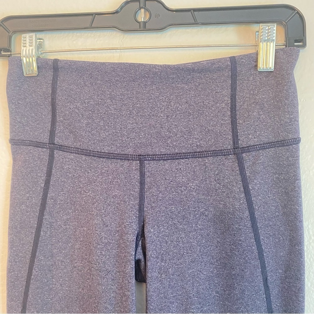 lululemon athletica Heathered Purple Cropped Leggings size 4 - Picture 2 of 6